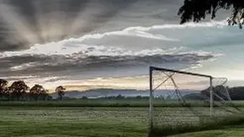 “萨维尼奥巧传助攻，哈兰德头槌建功精彩再现”